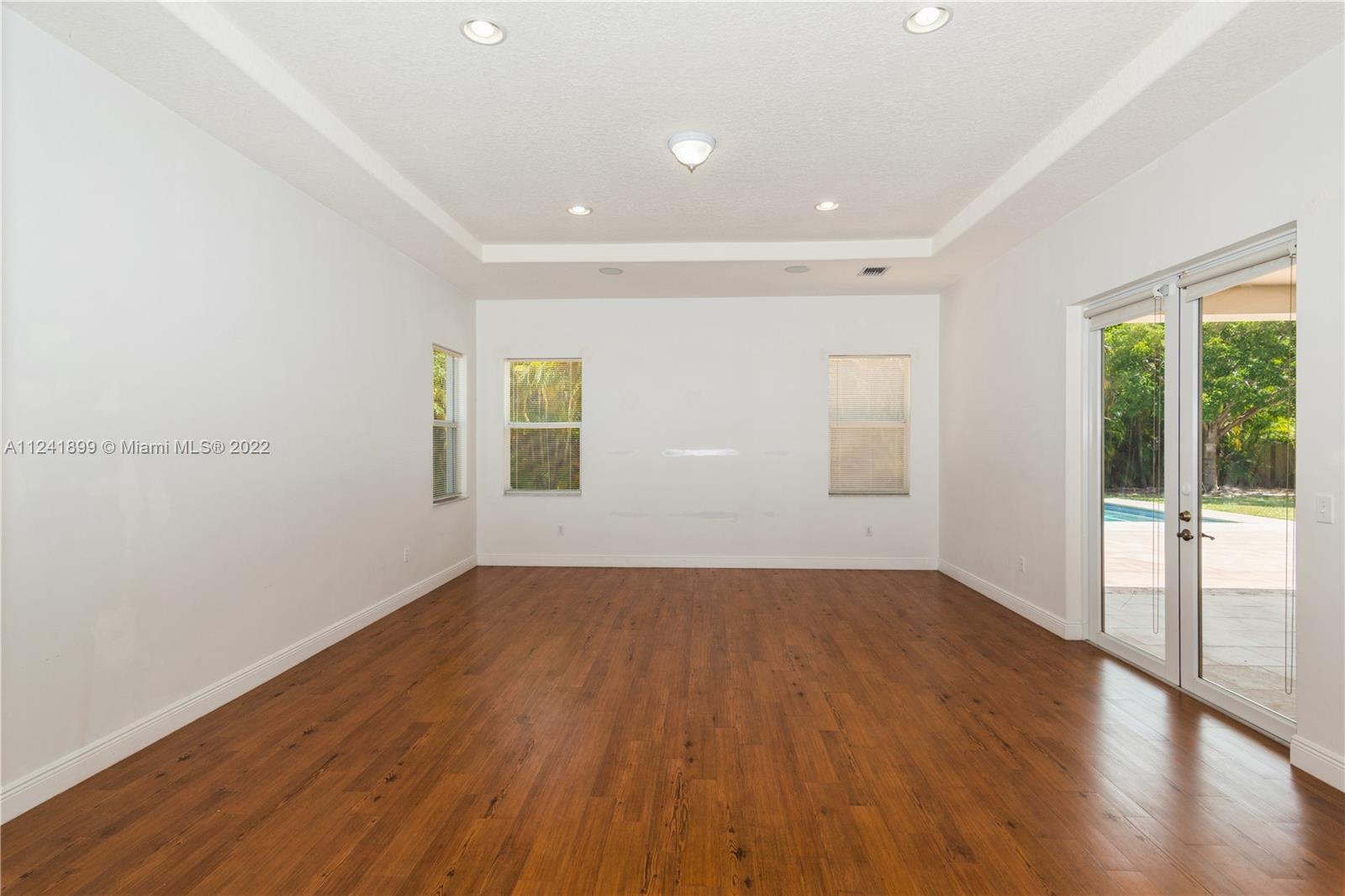 RL OLD CUTLER - Residential
