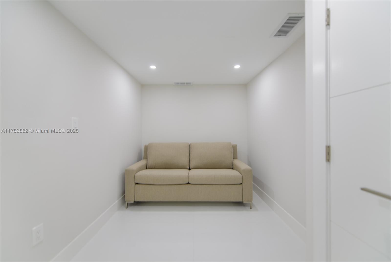HEMISPHERES CONDO - Residential