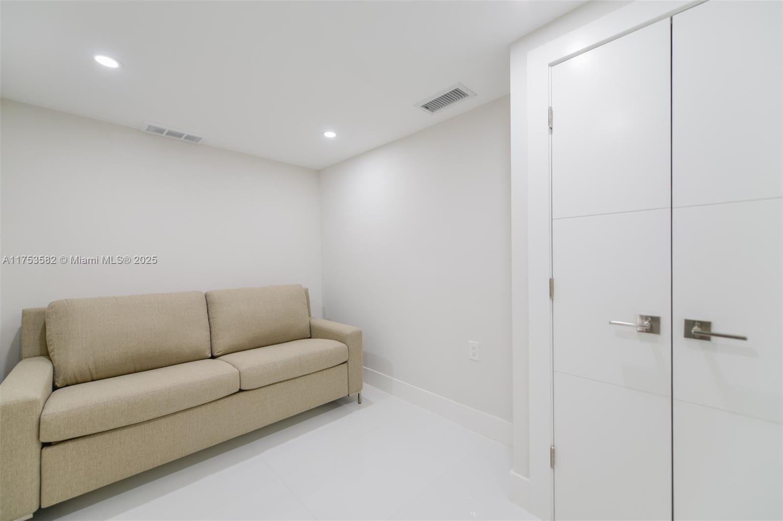 HEMISPHERES CONDO - Residential
