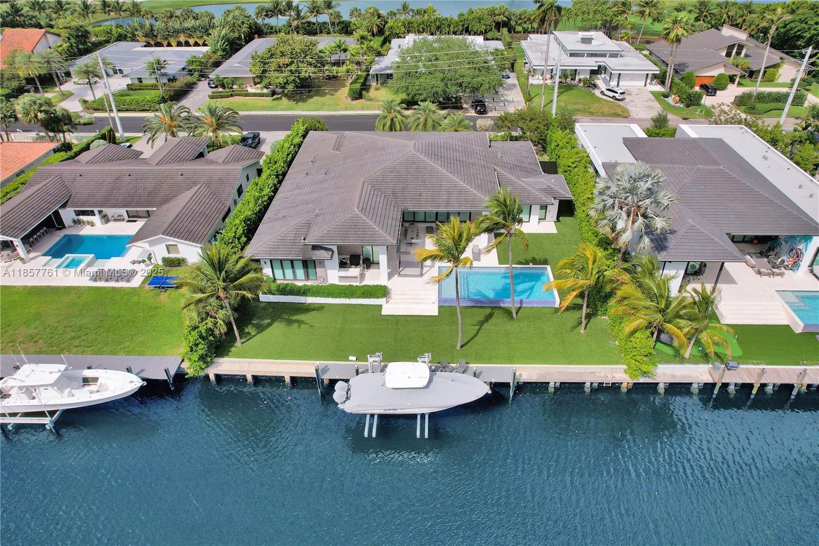 DIPLOMAT GOLF ESTATES - Residential