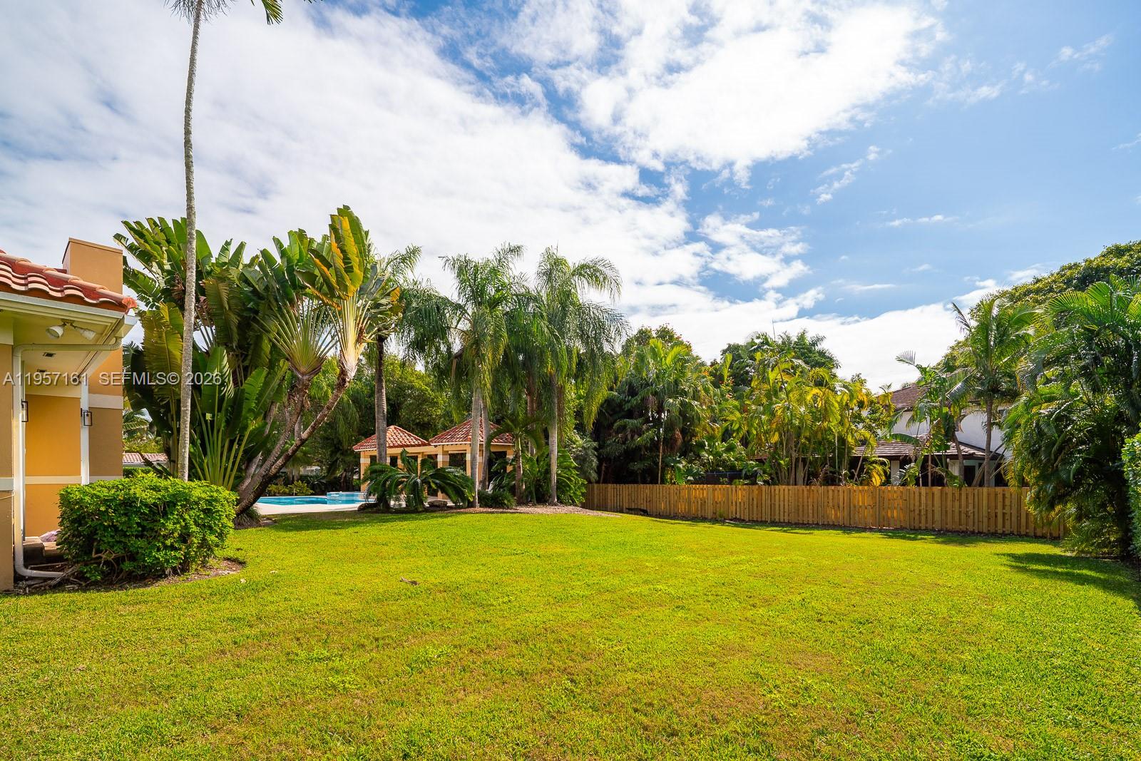 ROCKDALE ESTATES - Residential