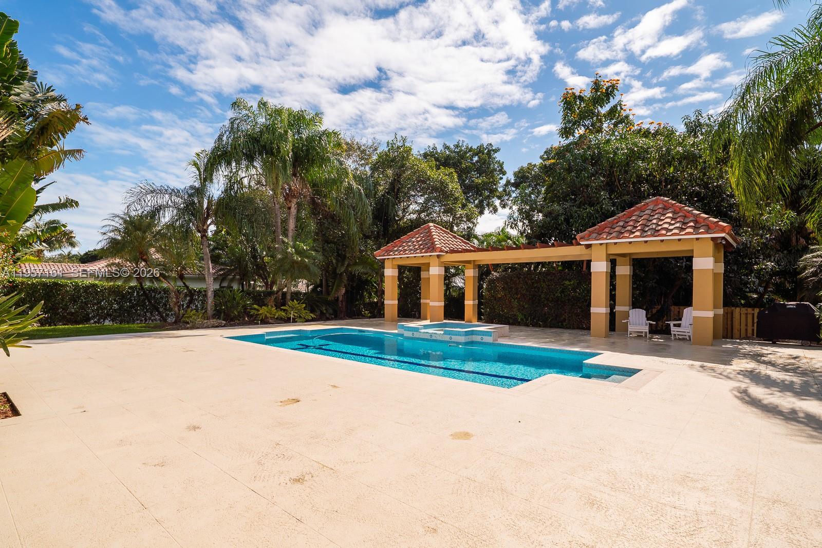 ROCKDALE ESTATES - Residential