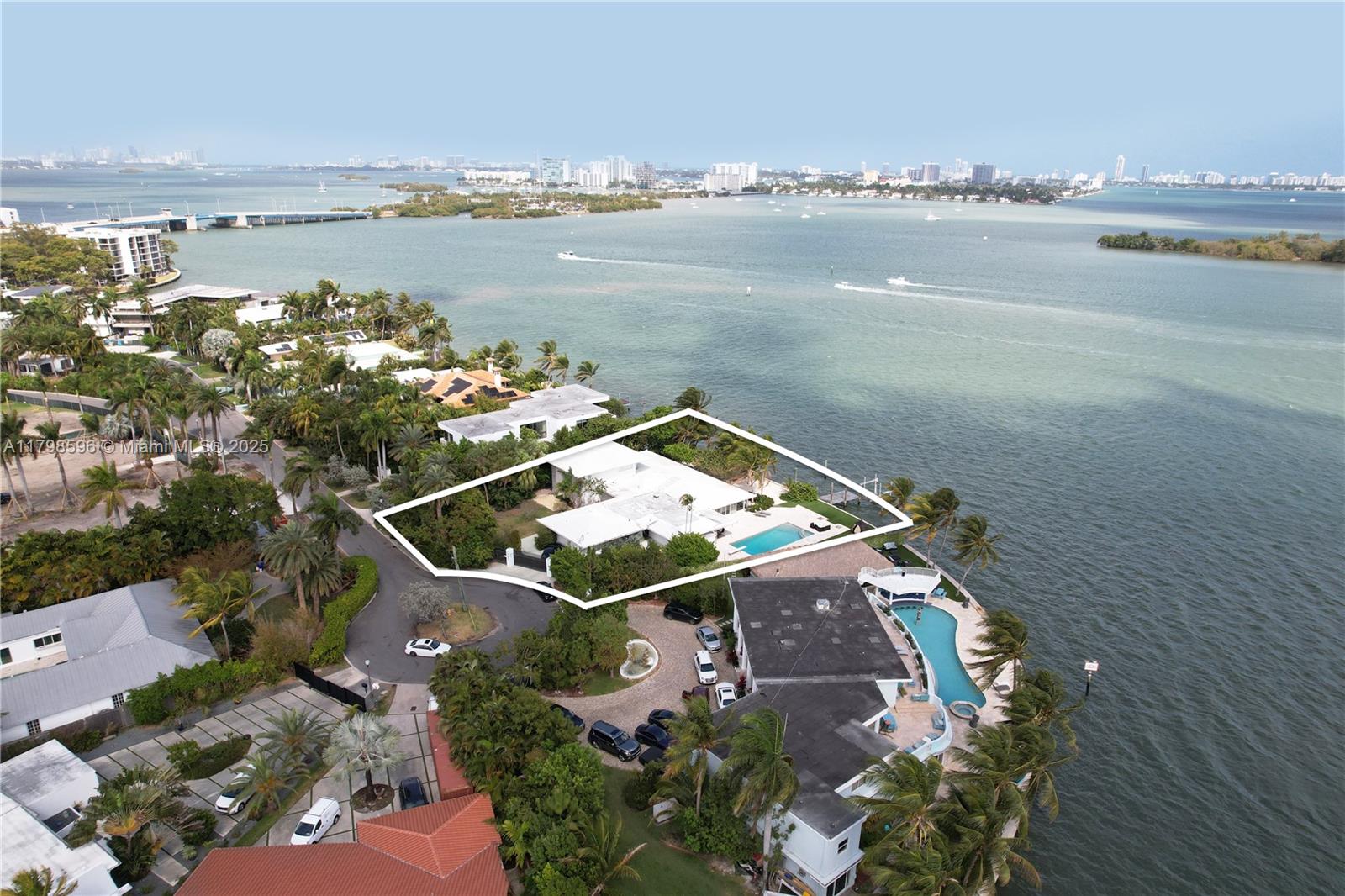 BELLE MEADE ISLAND - Residential