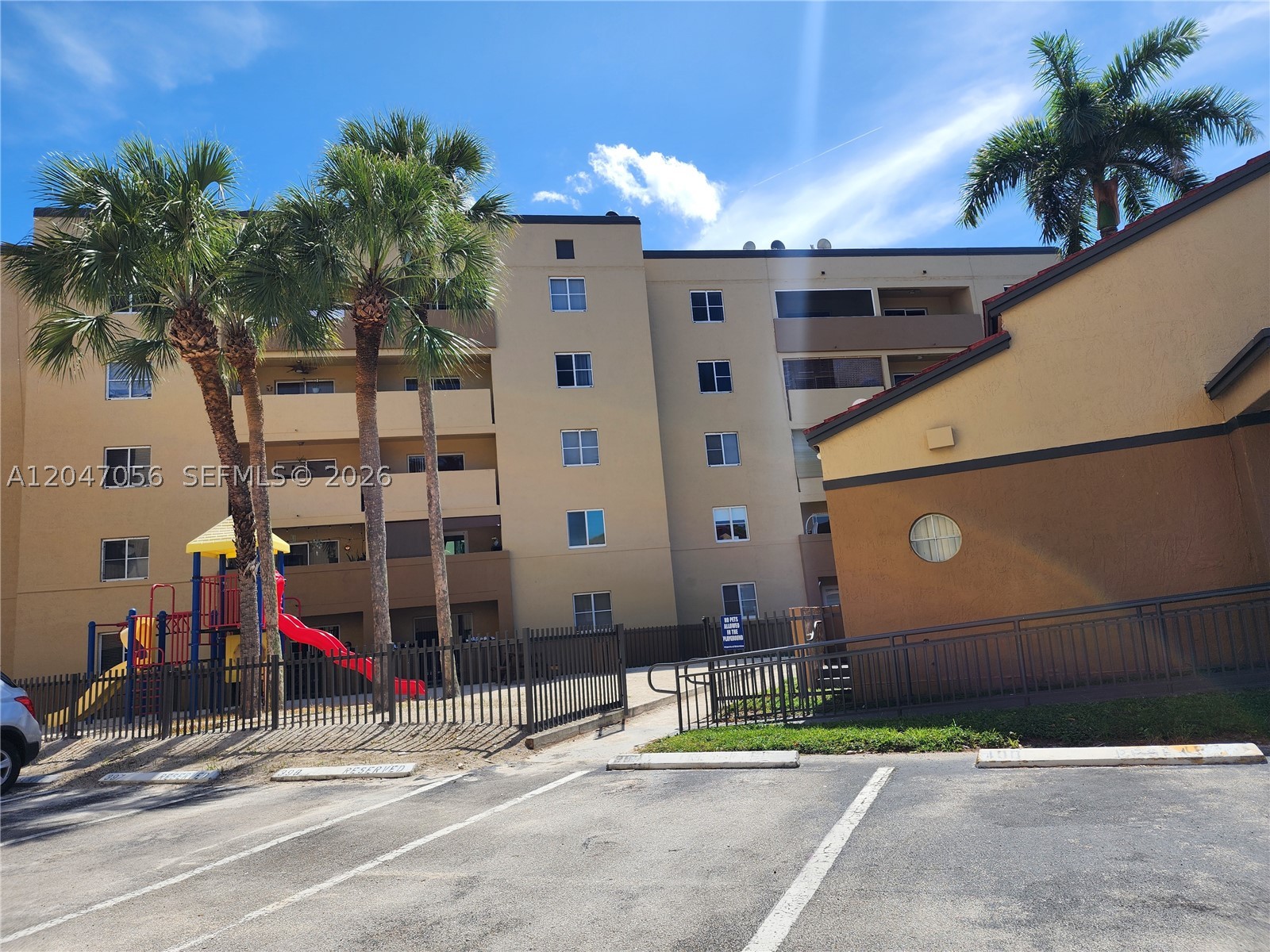 WATERVIEW CONDO - Residential Lease