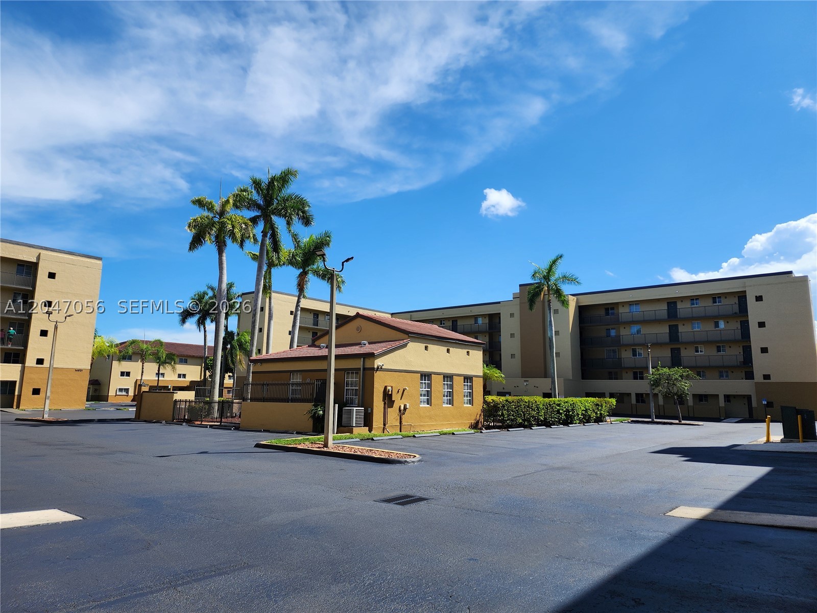 WATERVIEW CONDO - Residential Lease