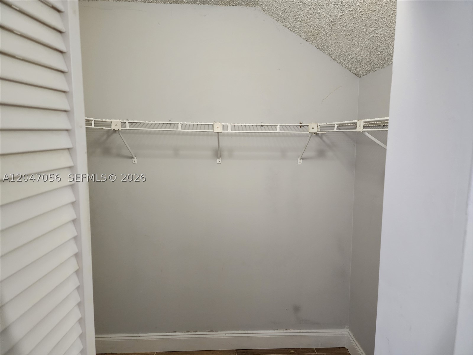 WATERVIEW CONDO - Residential Lease