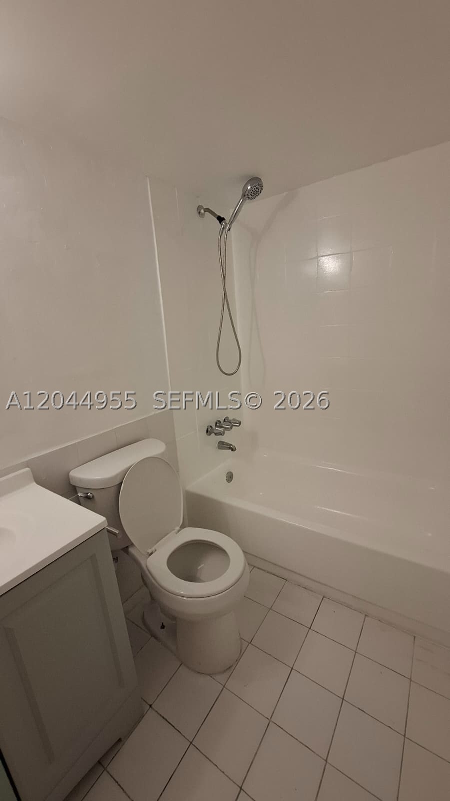 CRESTVIEW TOWERS CONDO - Residential Lease