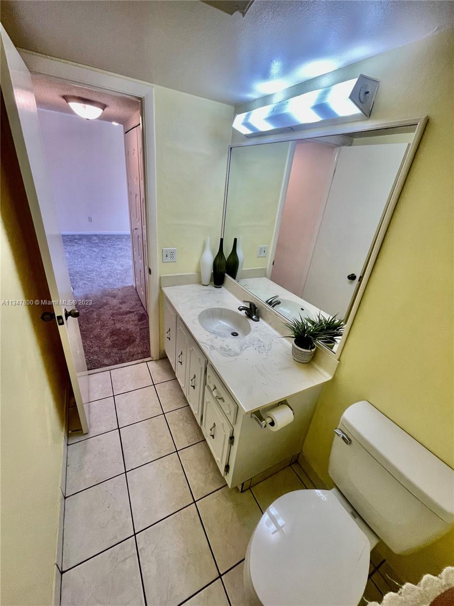 FRENCH VILLAS CONDO - Residential Lease
