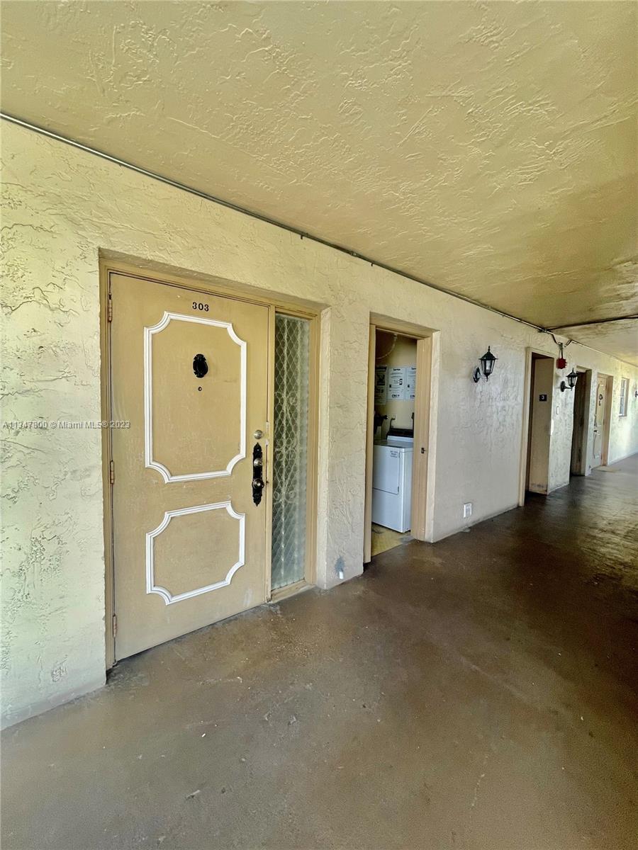 FRENCH VILLAS CONDO - Residential Lease