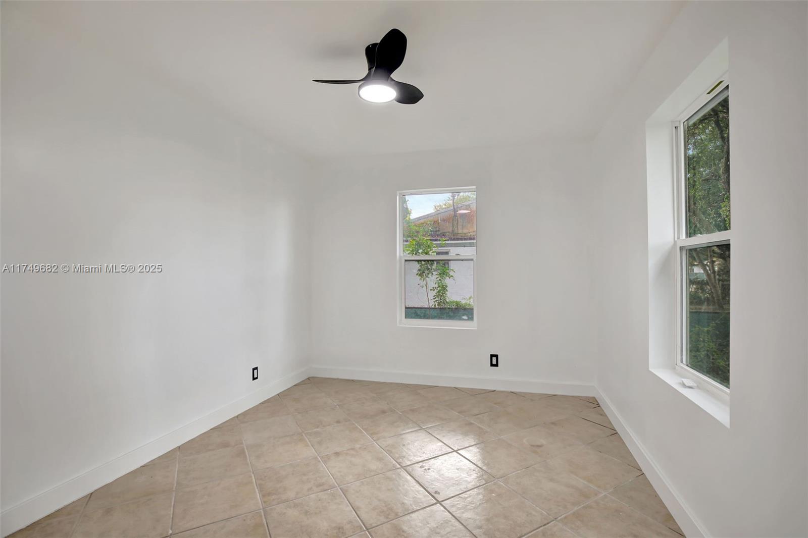 BROWARD GARDENS - Land