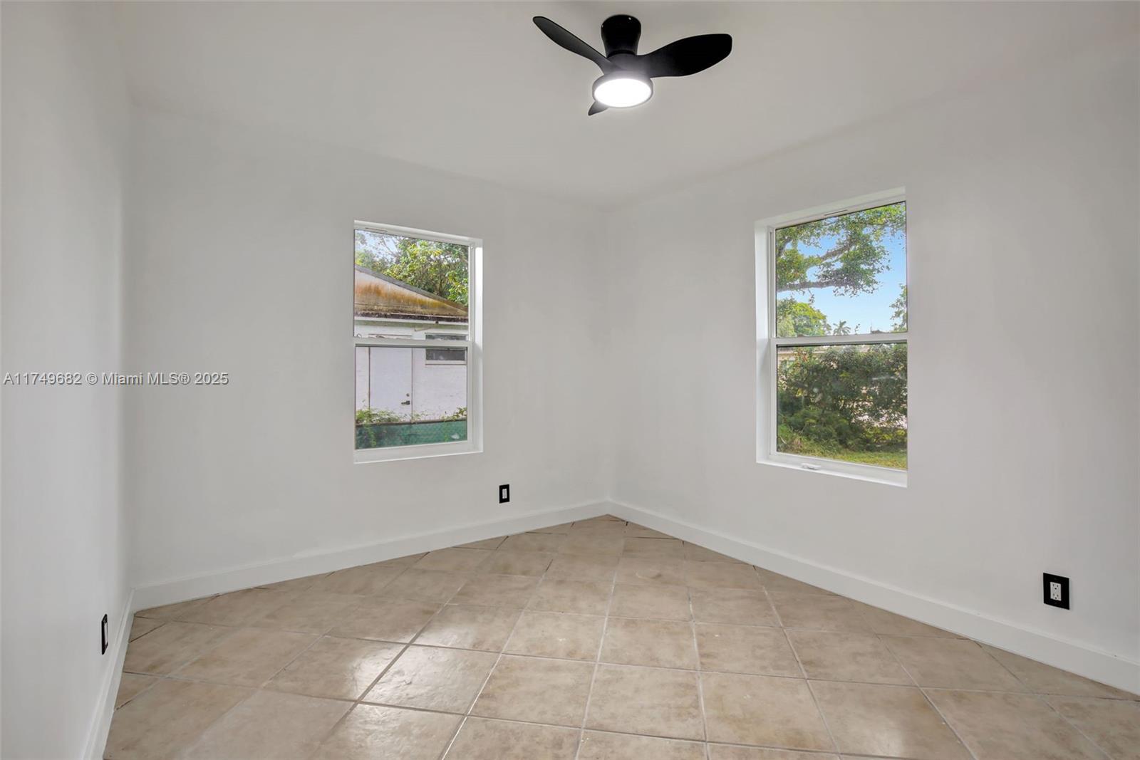 BROWARD GARDENS - Land
