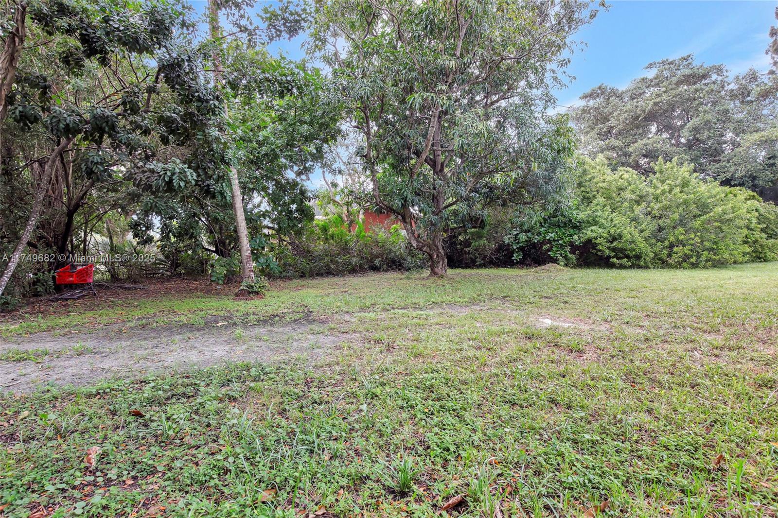 BROWARD GARDENS - Land