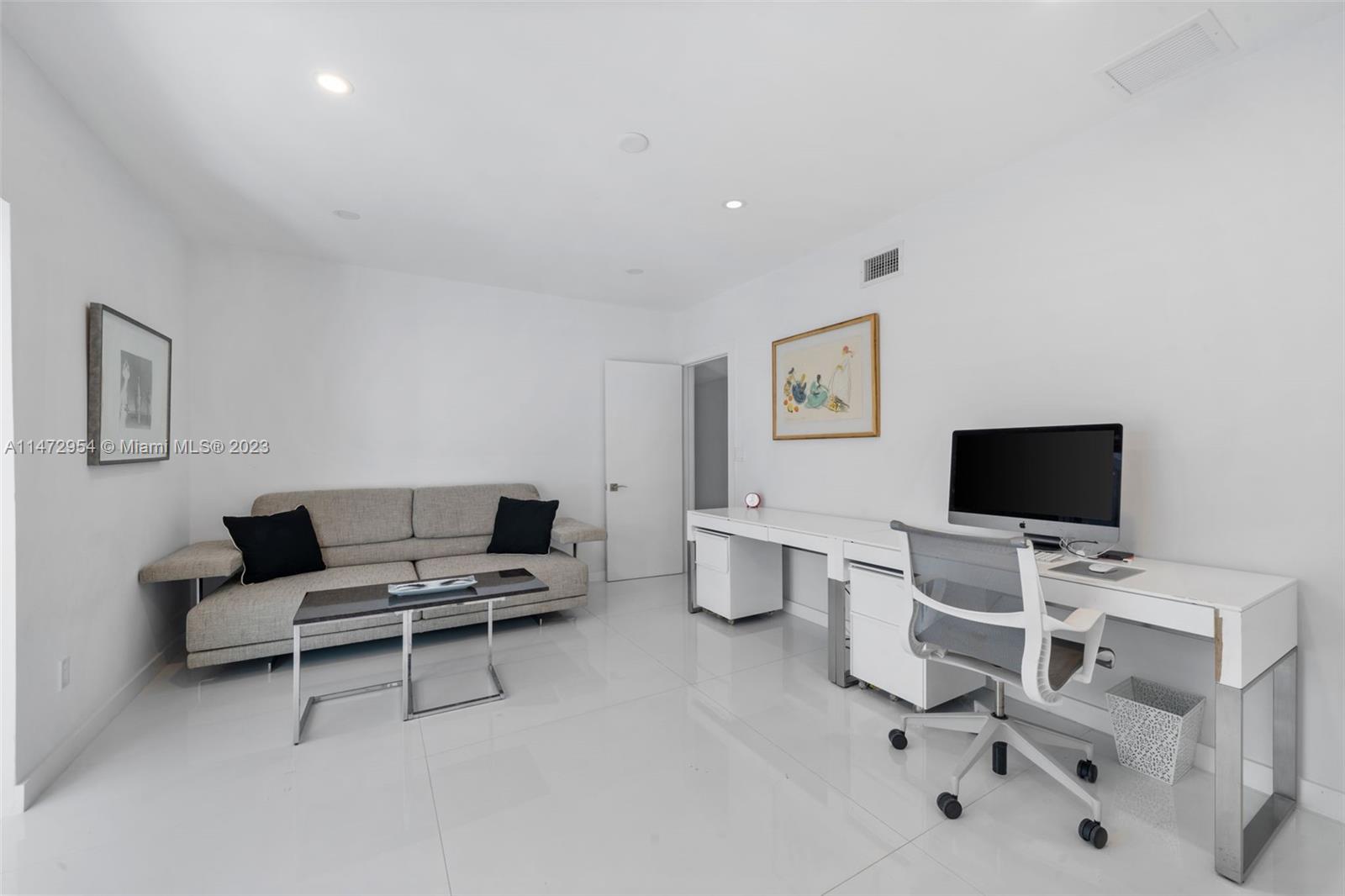 LA GORCE GOLF SUB - Residential