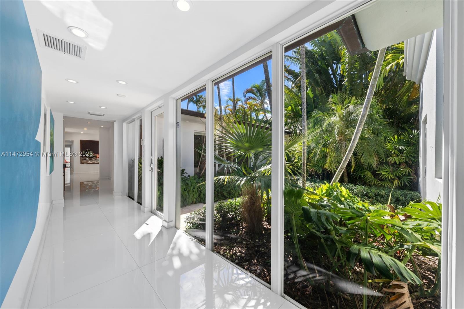 LA GORCE GOLF SUB - Residential