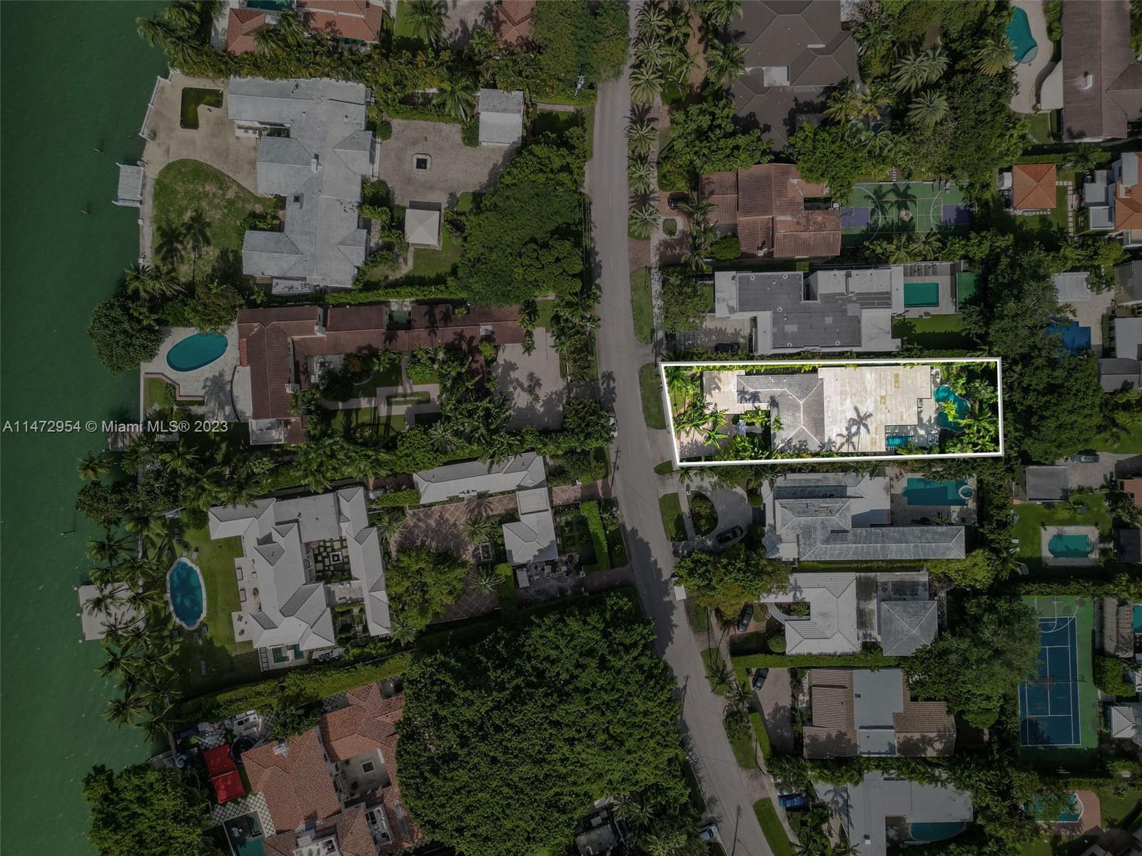 LA GORCE GOLF SUB - Residential