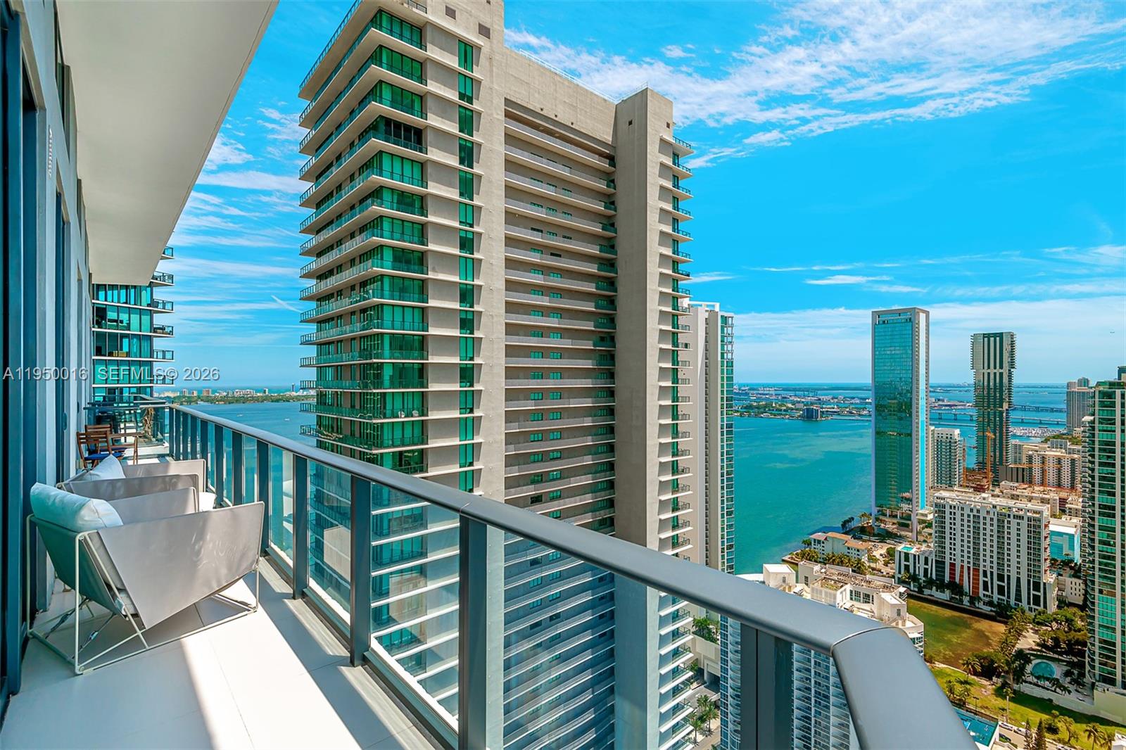 PARAISO BAYVIEWS CONDO - Residential