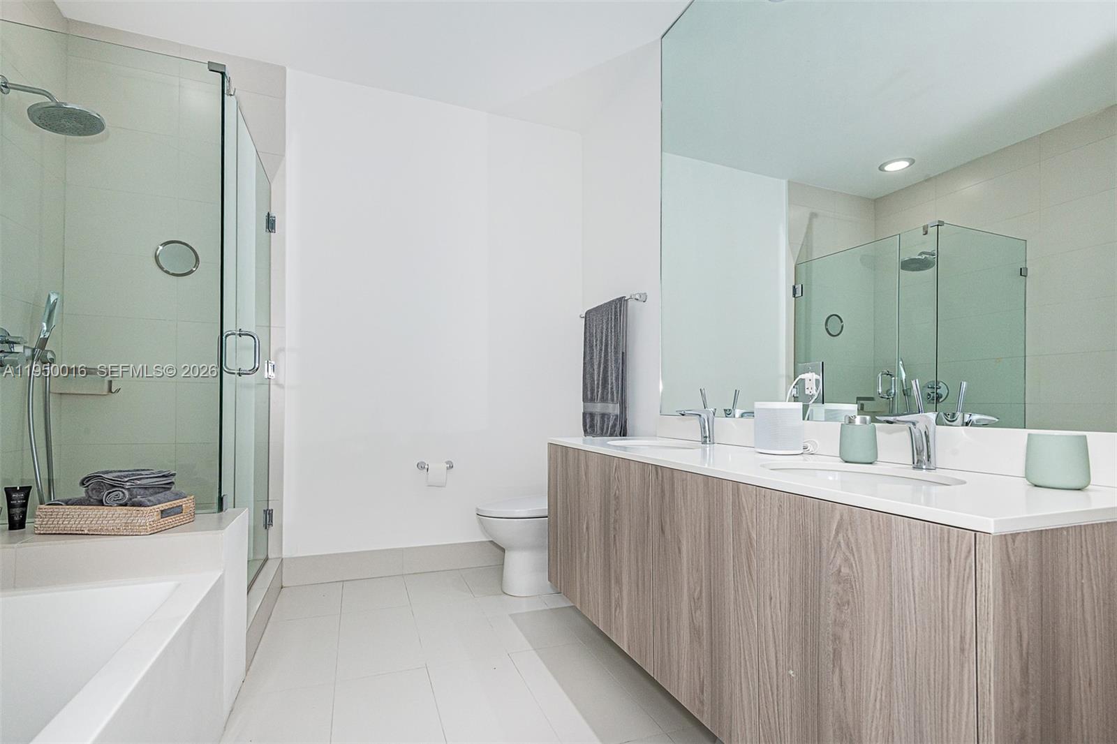 PARAISO BAYVIEWS CONDO - Residential