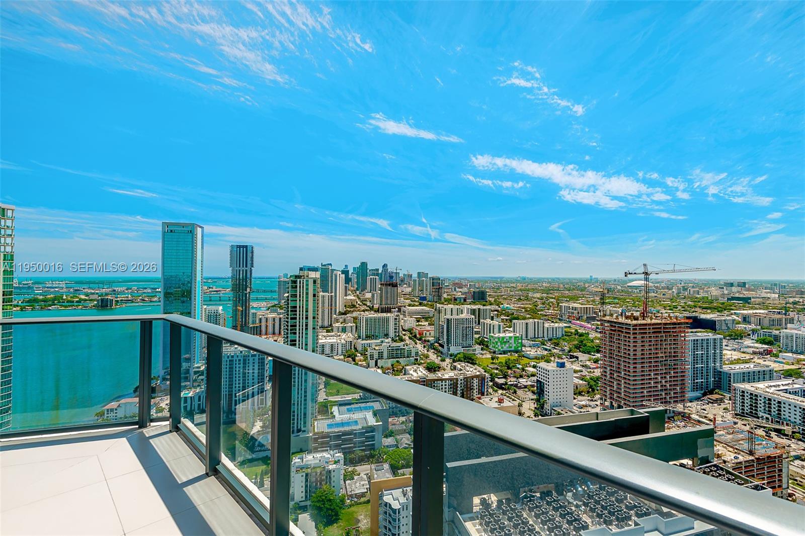 PARAISO BAYVIEWS CONDO - Residential