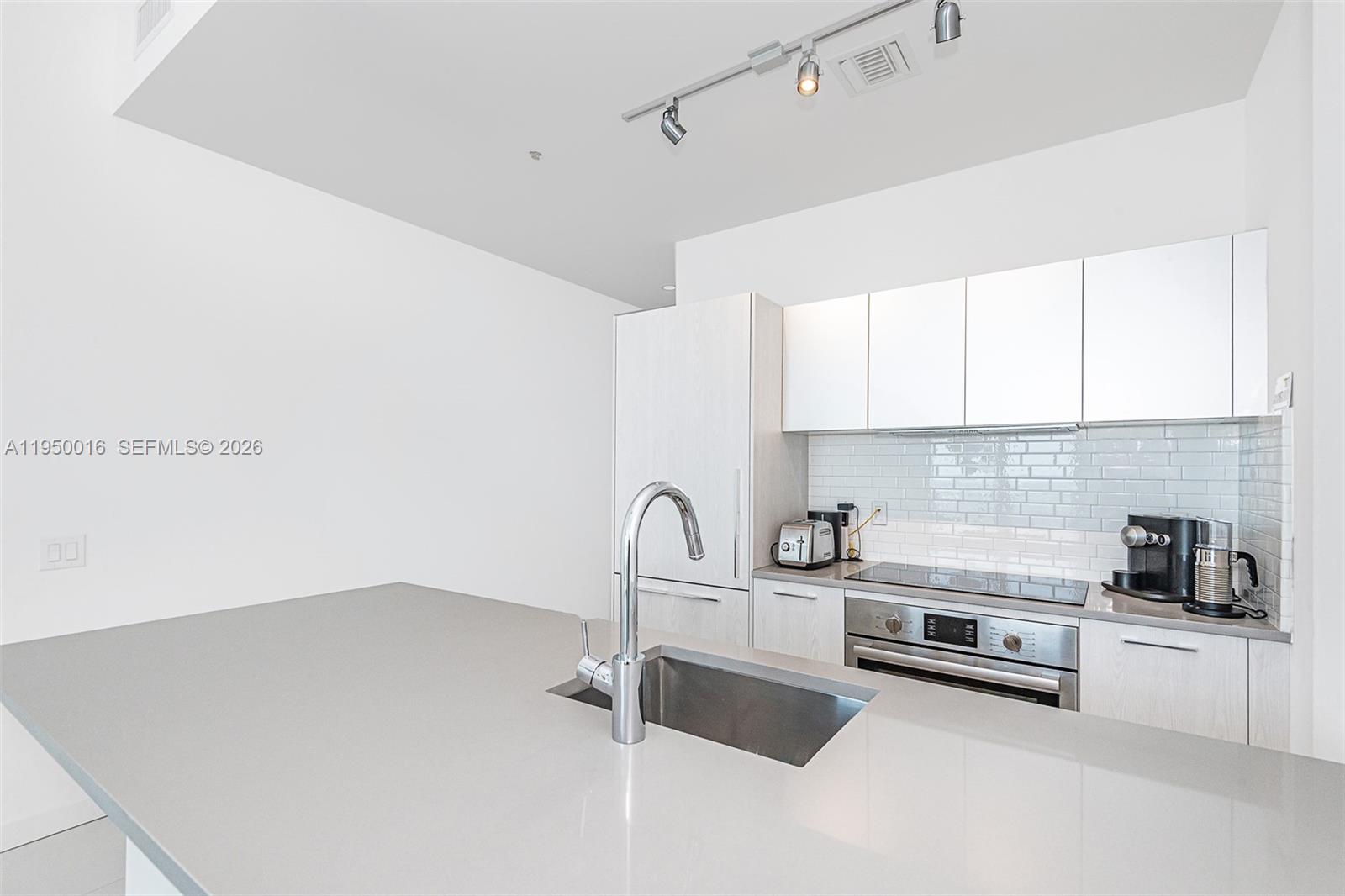 PARAISO BAYVIEWS CONDO - Residential