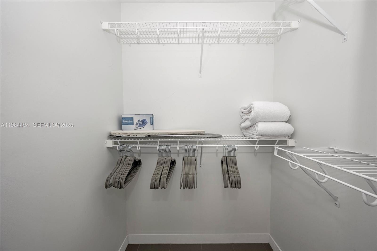 CANVAS CONDO - Residential Lease