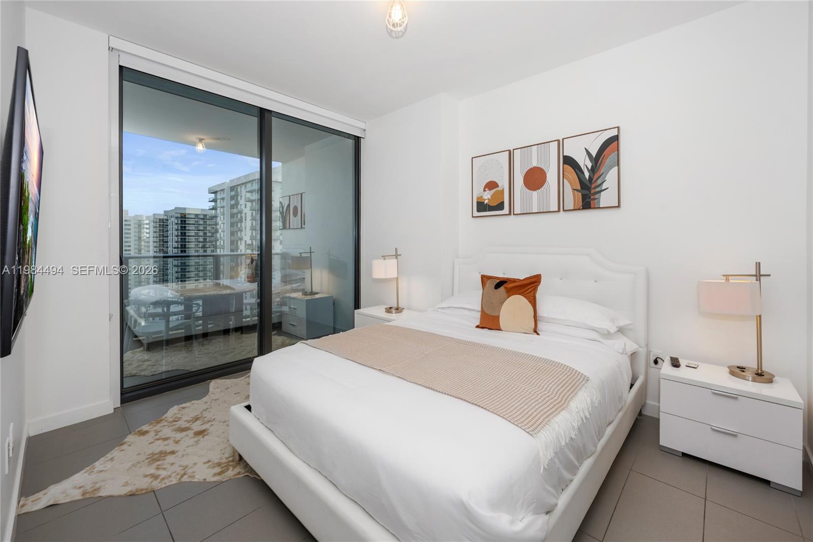 CANVAS CONDO - Residential Lease