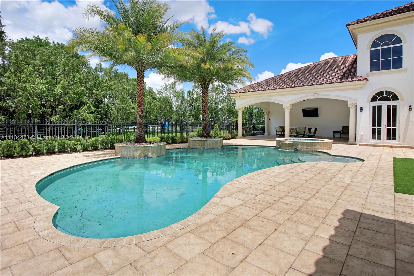 ESTATES AT SUNSHINE RANCH - Residential Lease