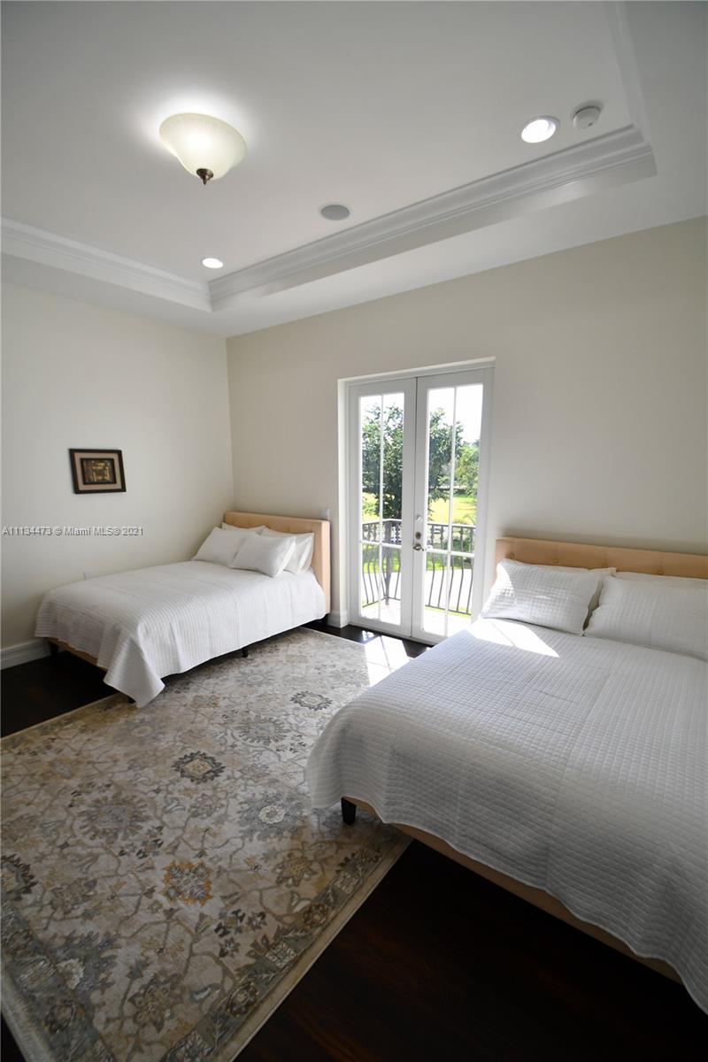 ESTATES AT SUNSHINE RANCH - Residential Lease