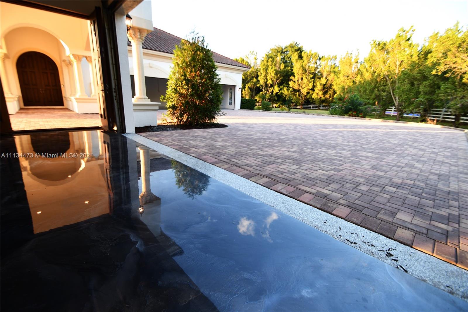ESTATES AT SUNSHINE RANCH - Residential Lease