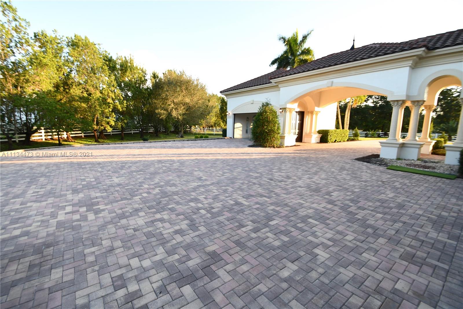ESTATES AT SUNSHINE RANCH - Residential Lease