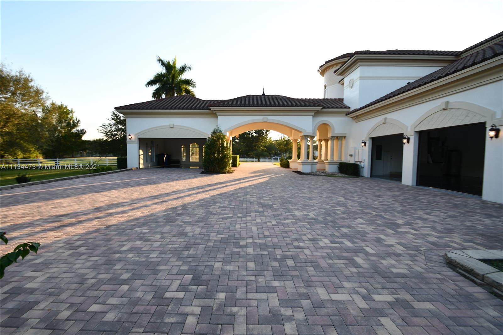 ESTATES AT SUNSHINE RANCH - Residential Lease