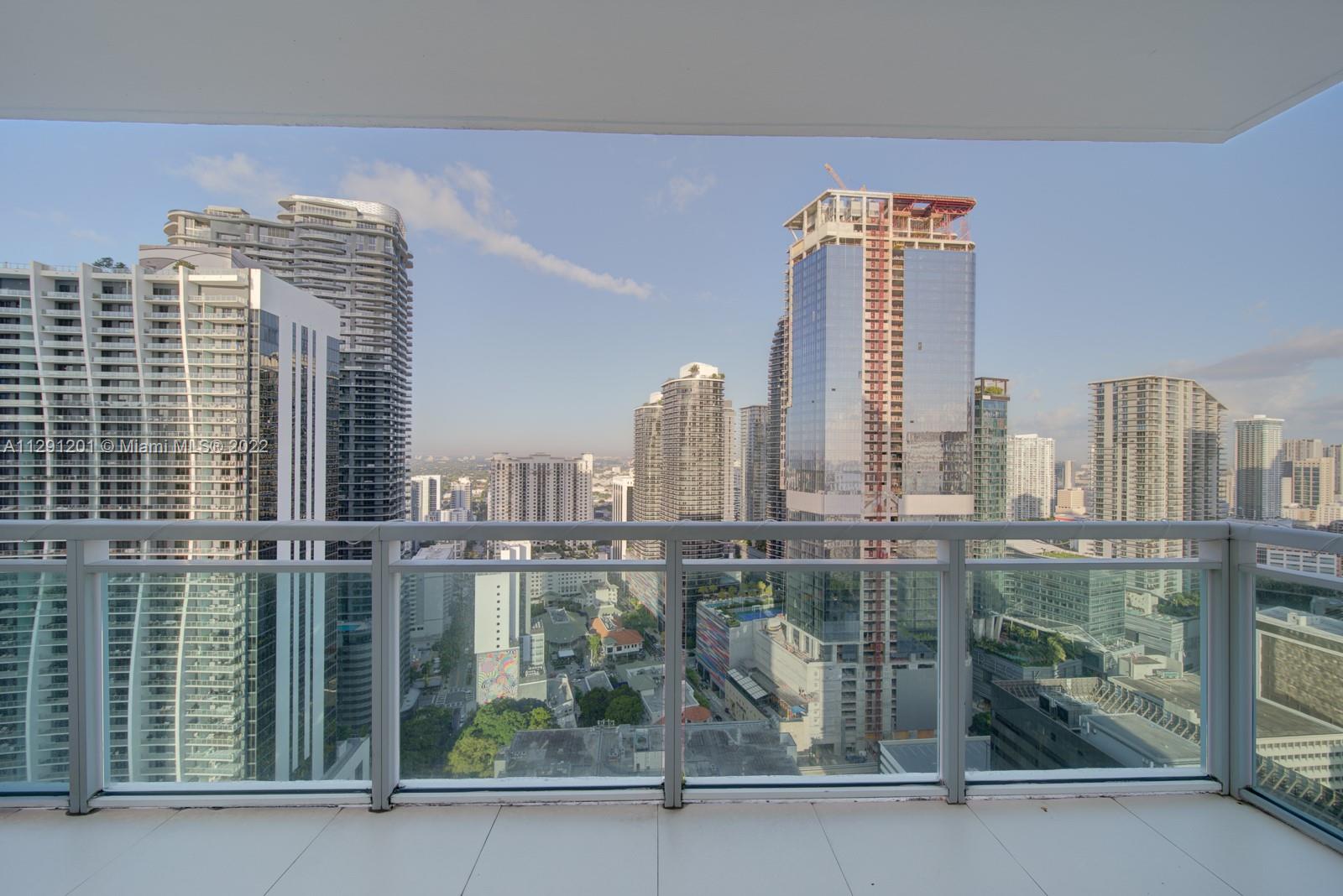 THE PLAZA 901 BRICKELL CO - Residential Lease