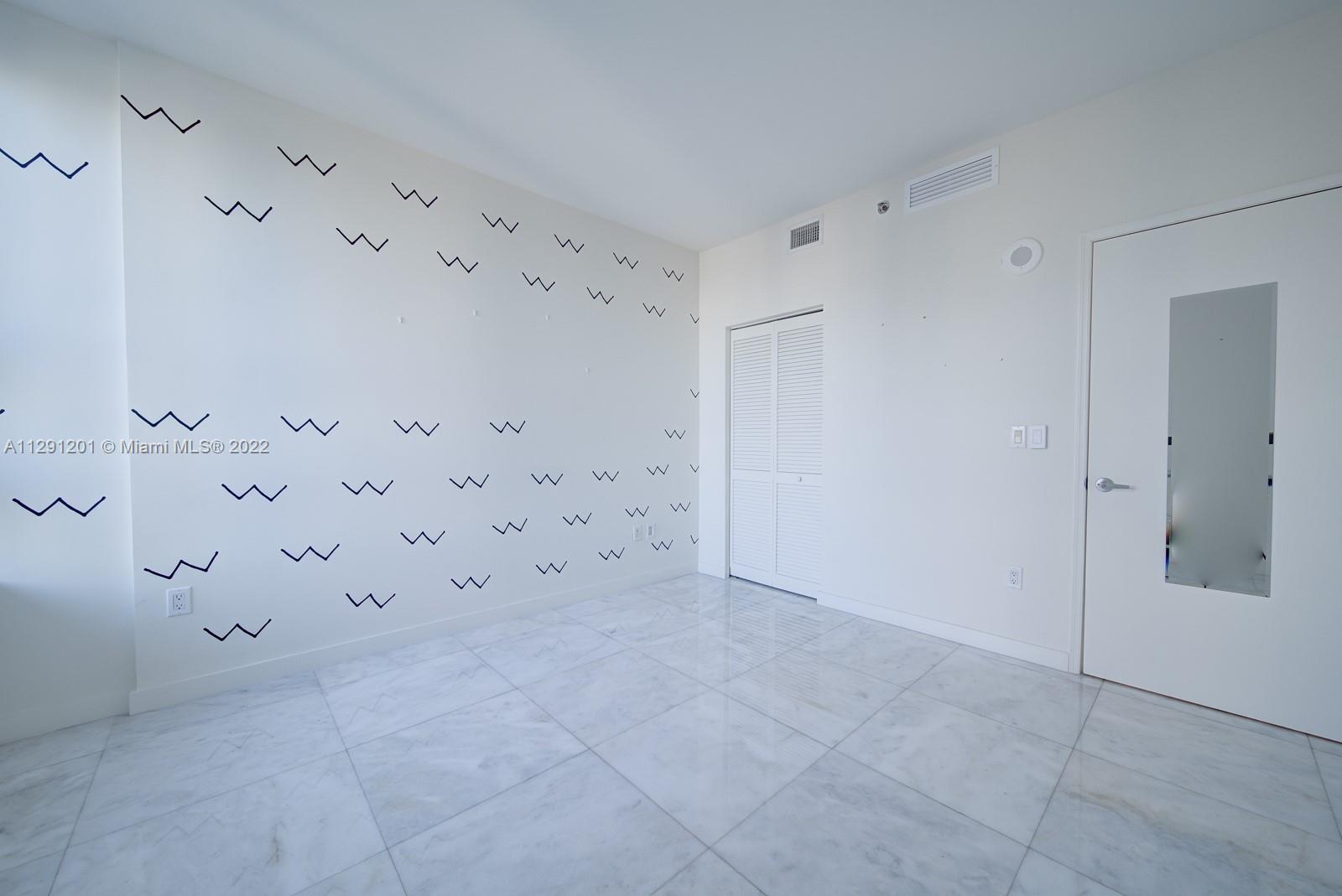 THE PLAZA 901 BRICKELL CO - Residential Lease