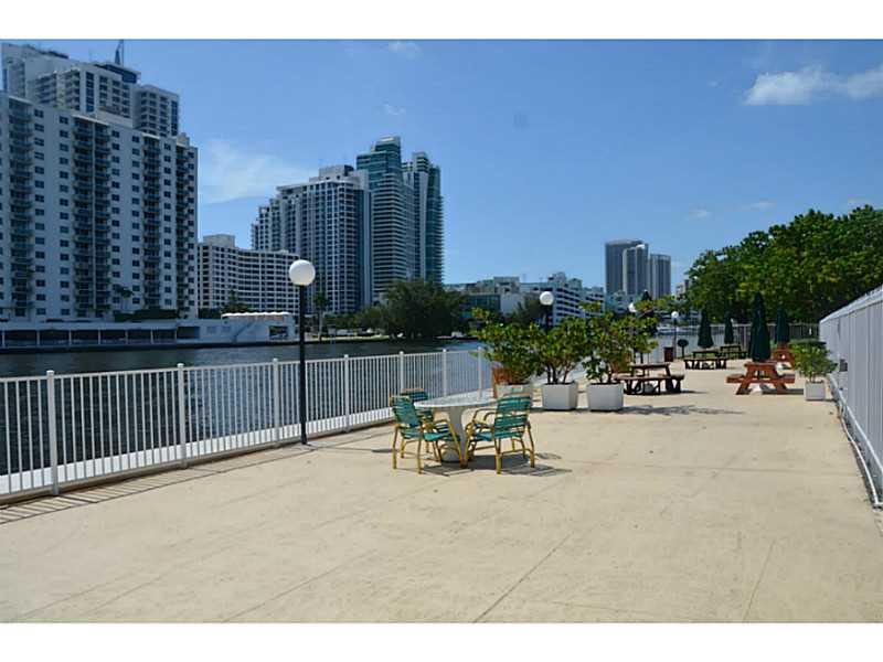 OCEANVIEW PARK CONDO - Residential Lease