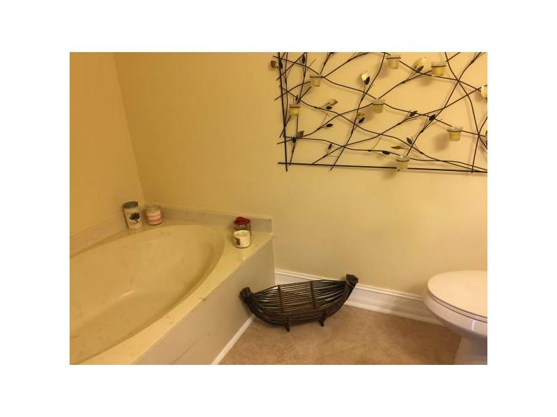 OCEANVIEW PARK CONDO - Residential Lease