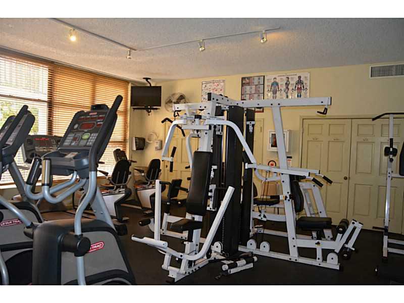 OCEANVIEW PARK CONDO - Residential Lease