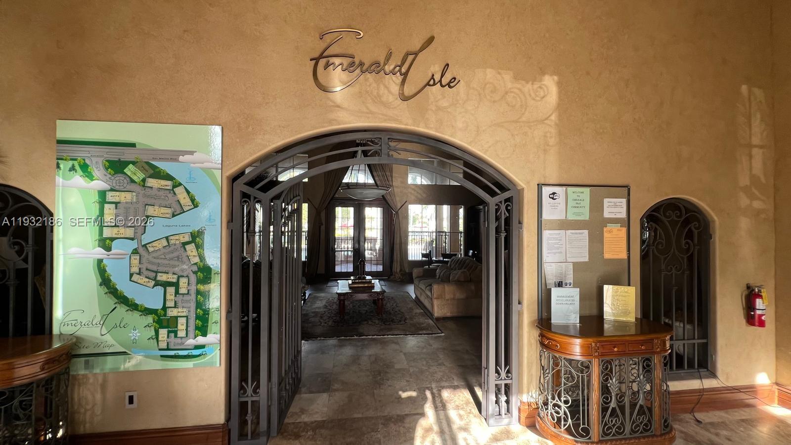 EMERALD ISLE AT LAGUNA LA - Residential