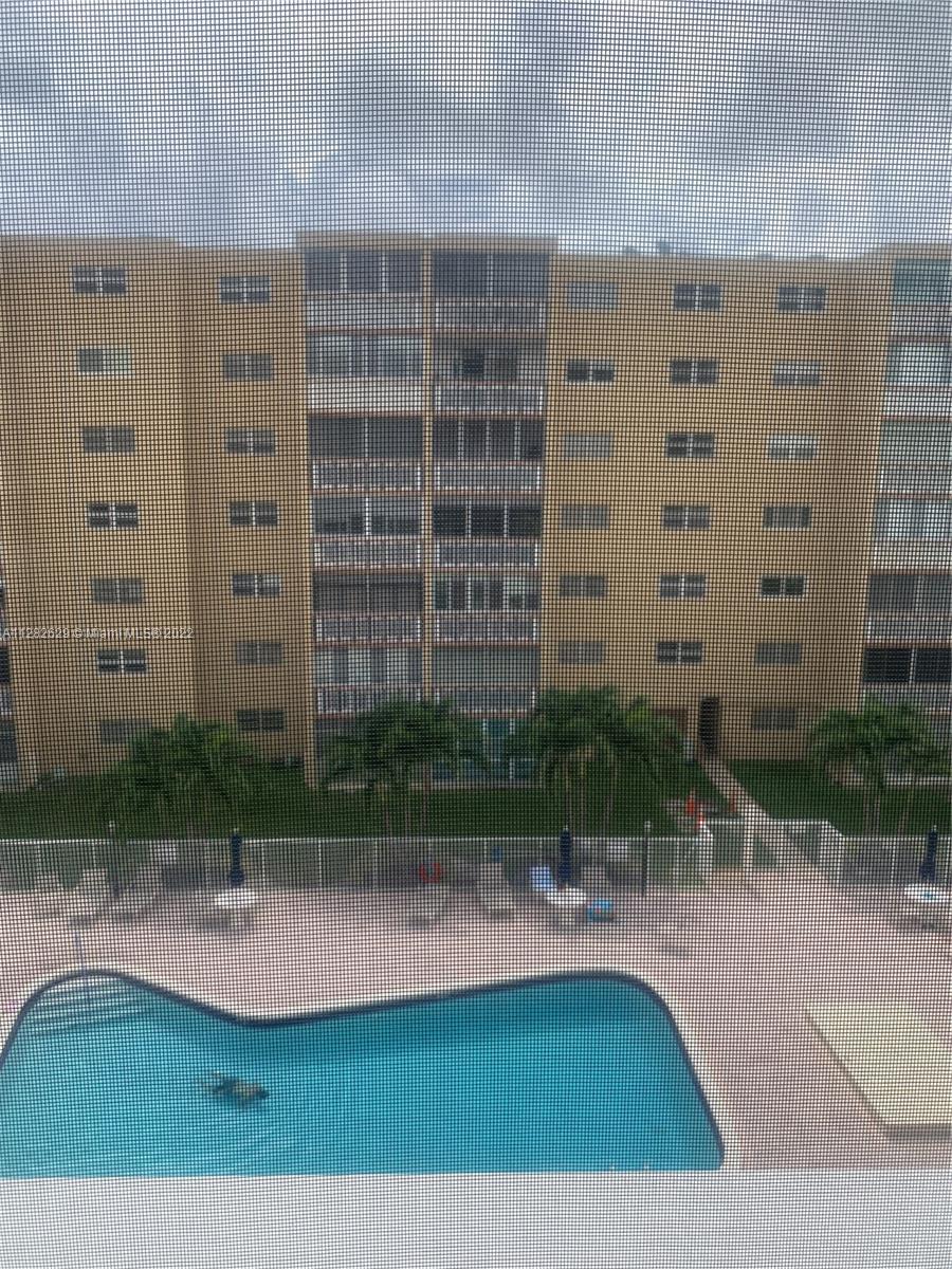 MEADOWBROOK TOWERS CONDO - Residential