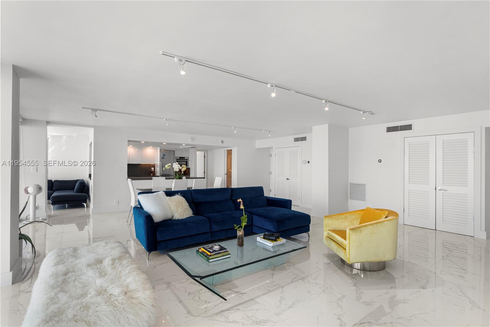 MIRASOL OCEAN TOWERS COND - Residential