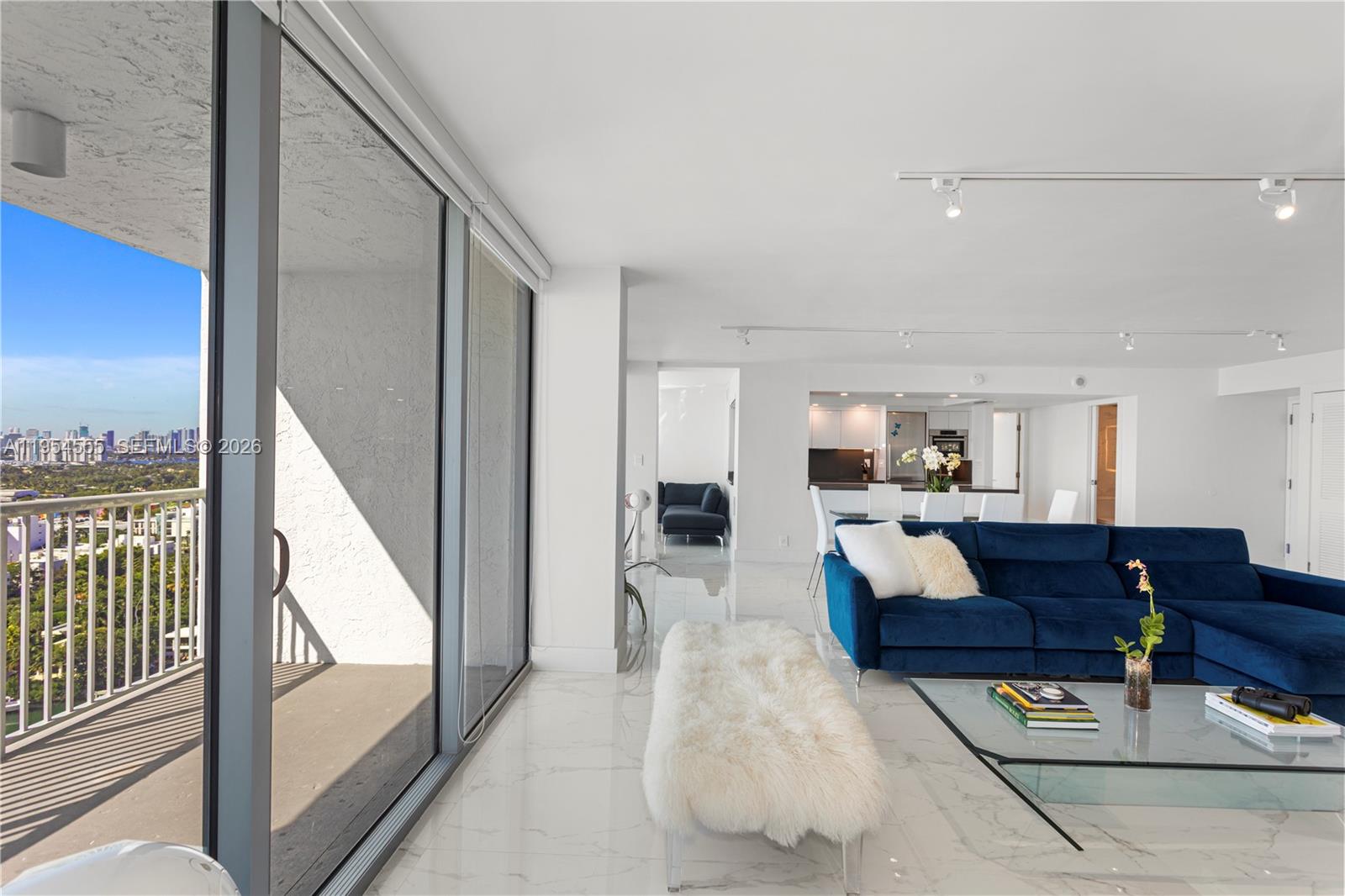 MIRASOL OCEAN TOWERS COND - Residential