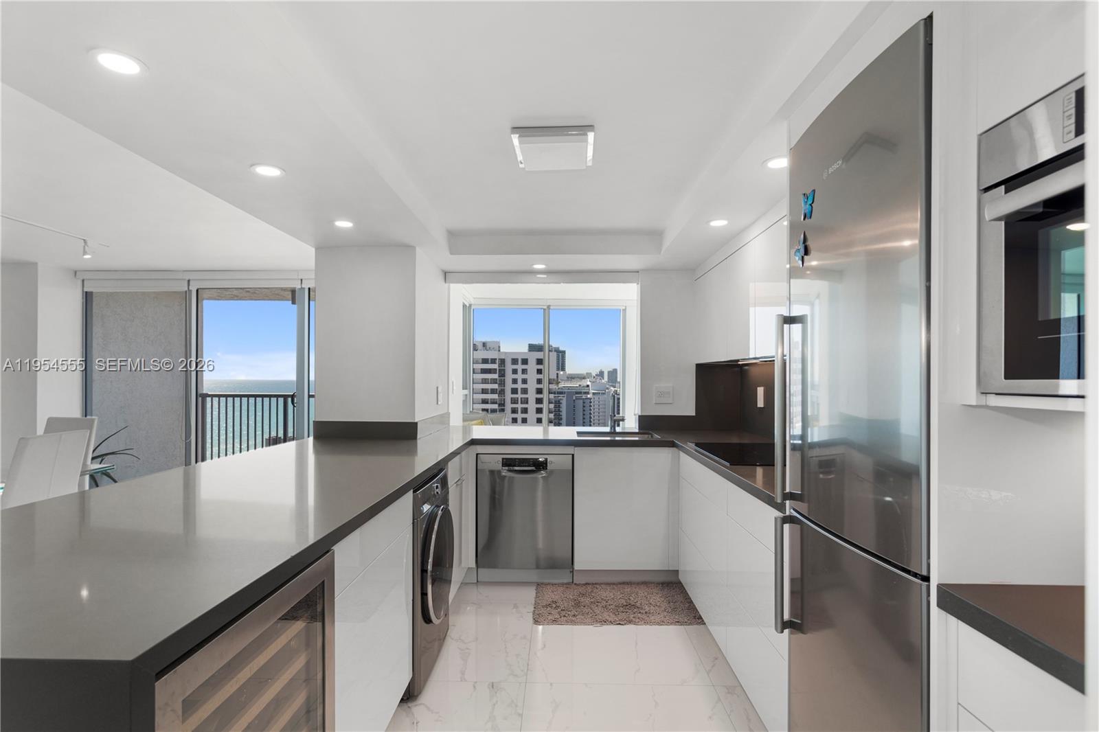 MIRASOL OCEAN TOWERS COND - Residential