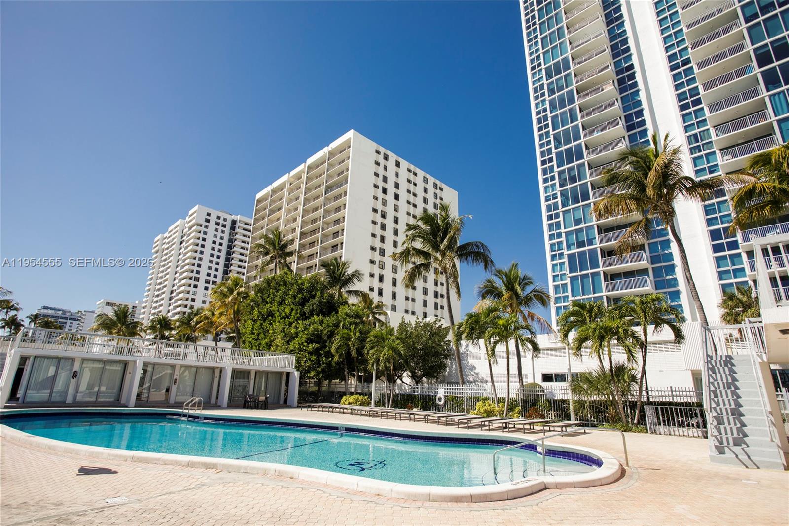MIRASOL OCEAN TOWERS COND - Residential