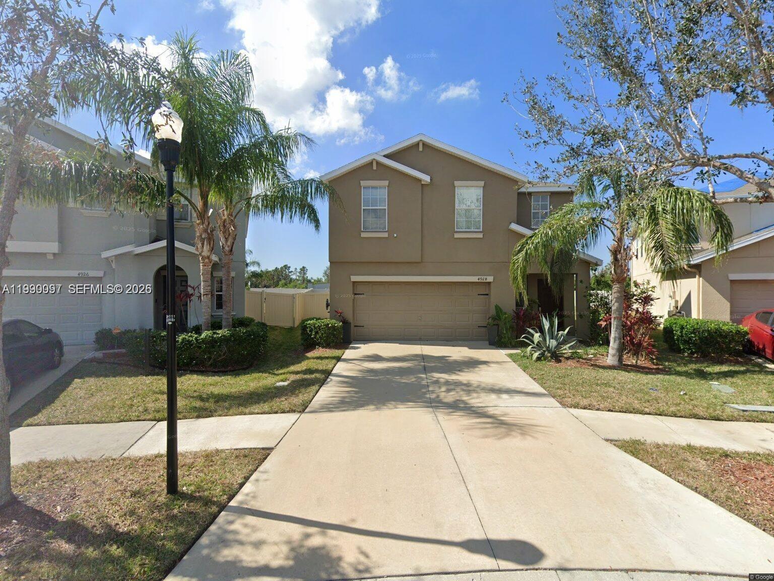 VISTA PALMS - Residential