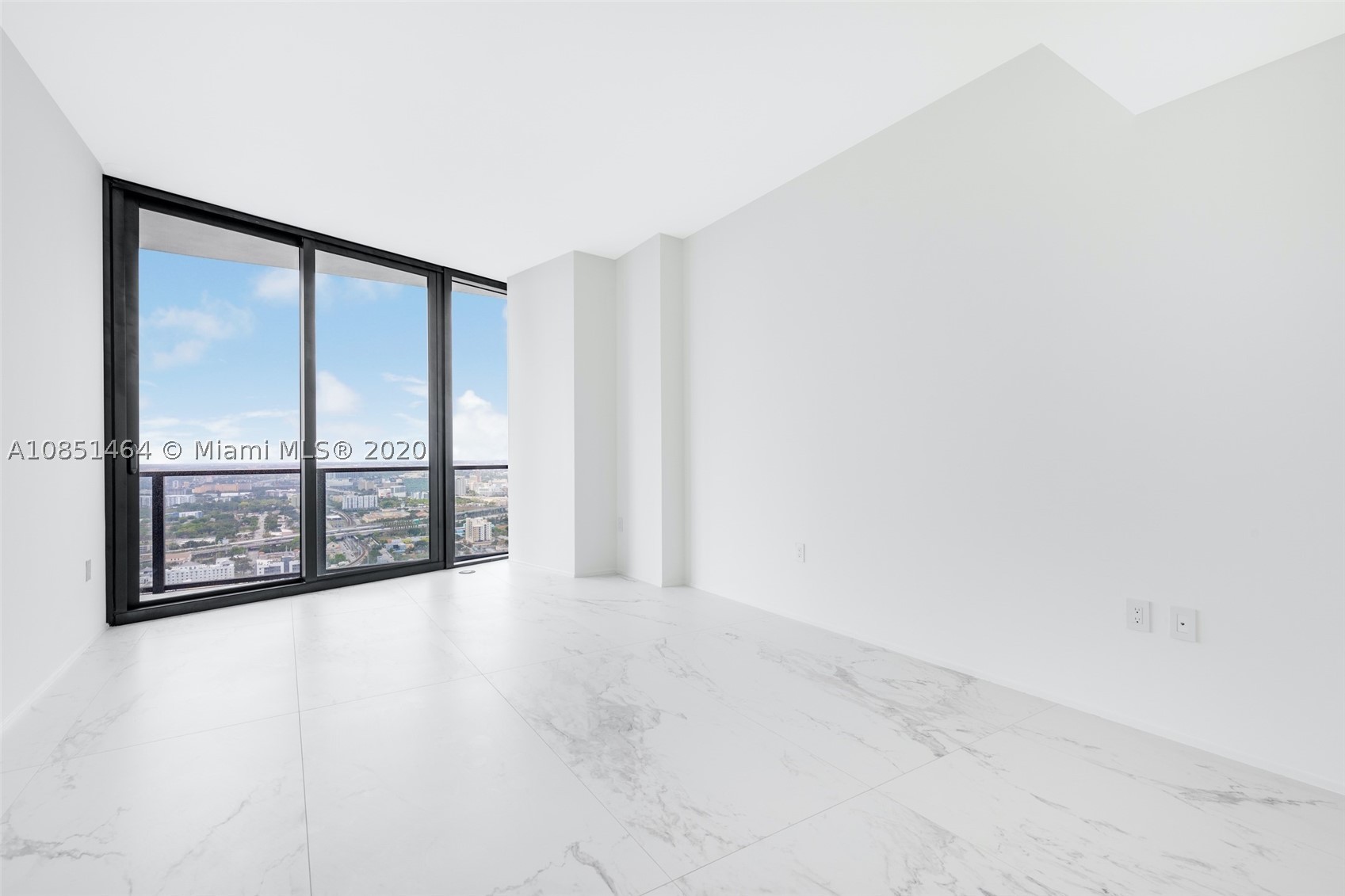 ONE THOUSAND MUSEUM CONDO - Residential
