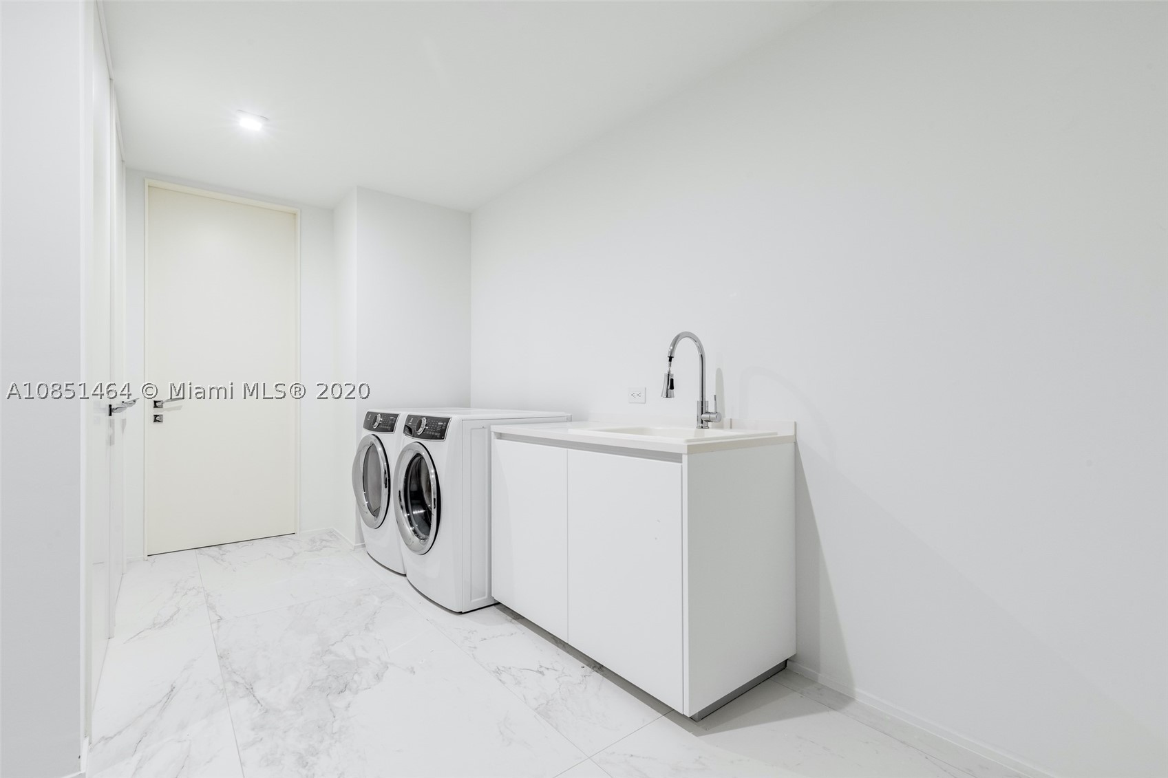 ONE THOUSAND MUSEUM CONDO - Residential