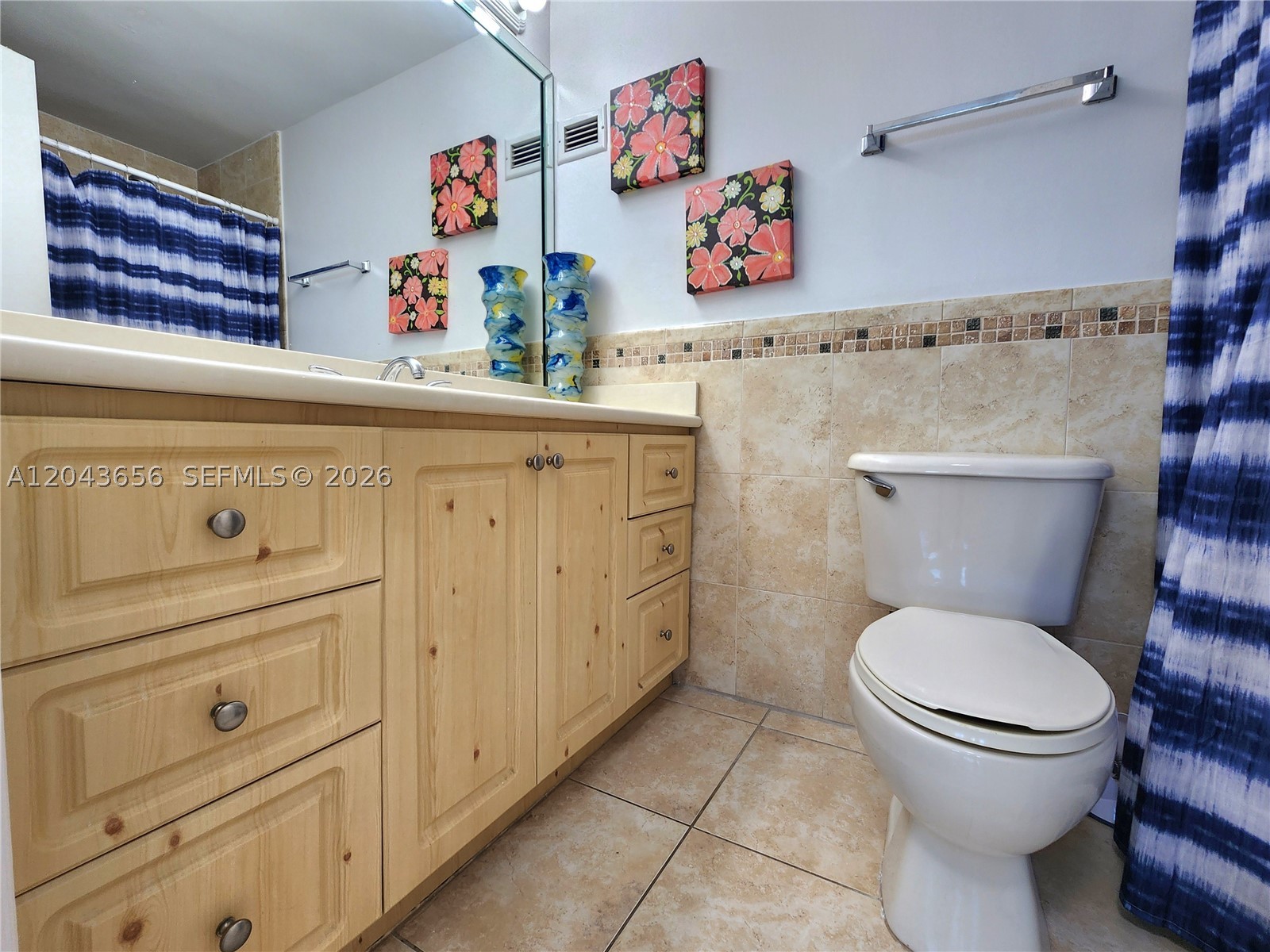 ALEXANDER TOWERS CONDO - Residential