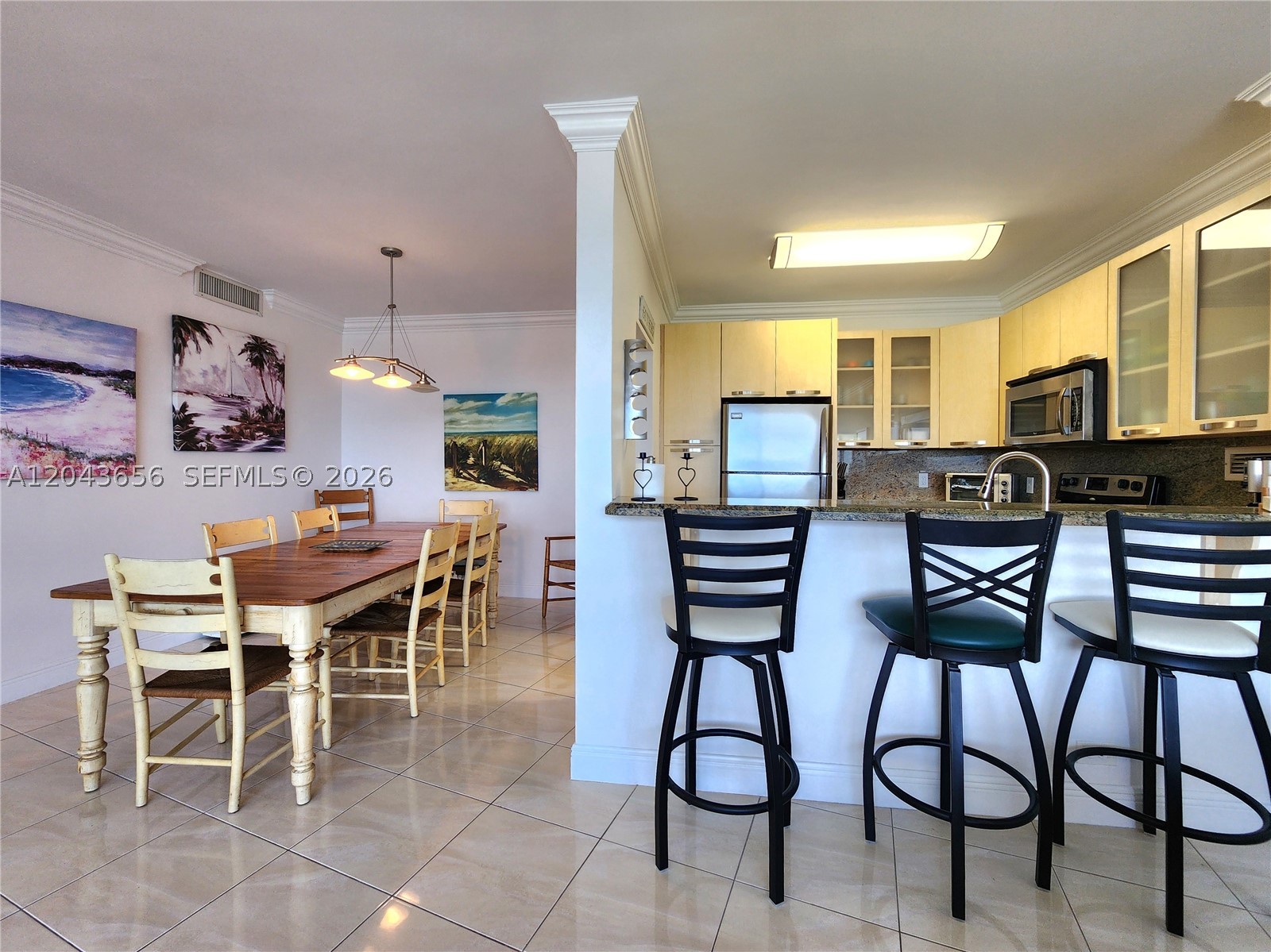 ALEXANDER TOWERS CONDO - Residential