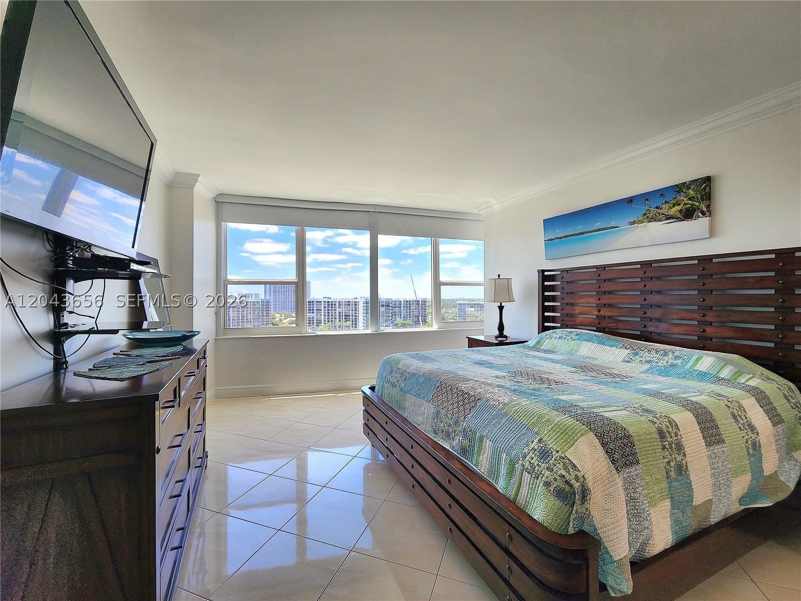 ALEXANDER TOWERS CONDO - Residential