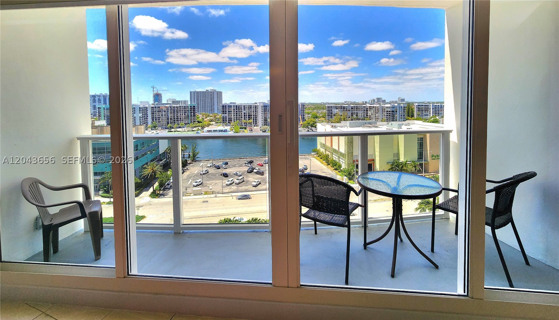 ALEXANDER TOWERS CONDO - Residential