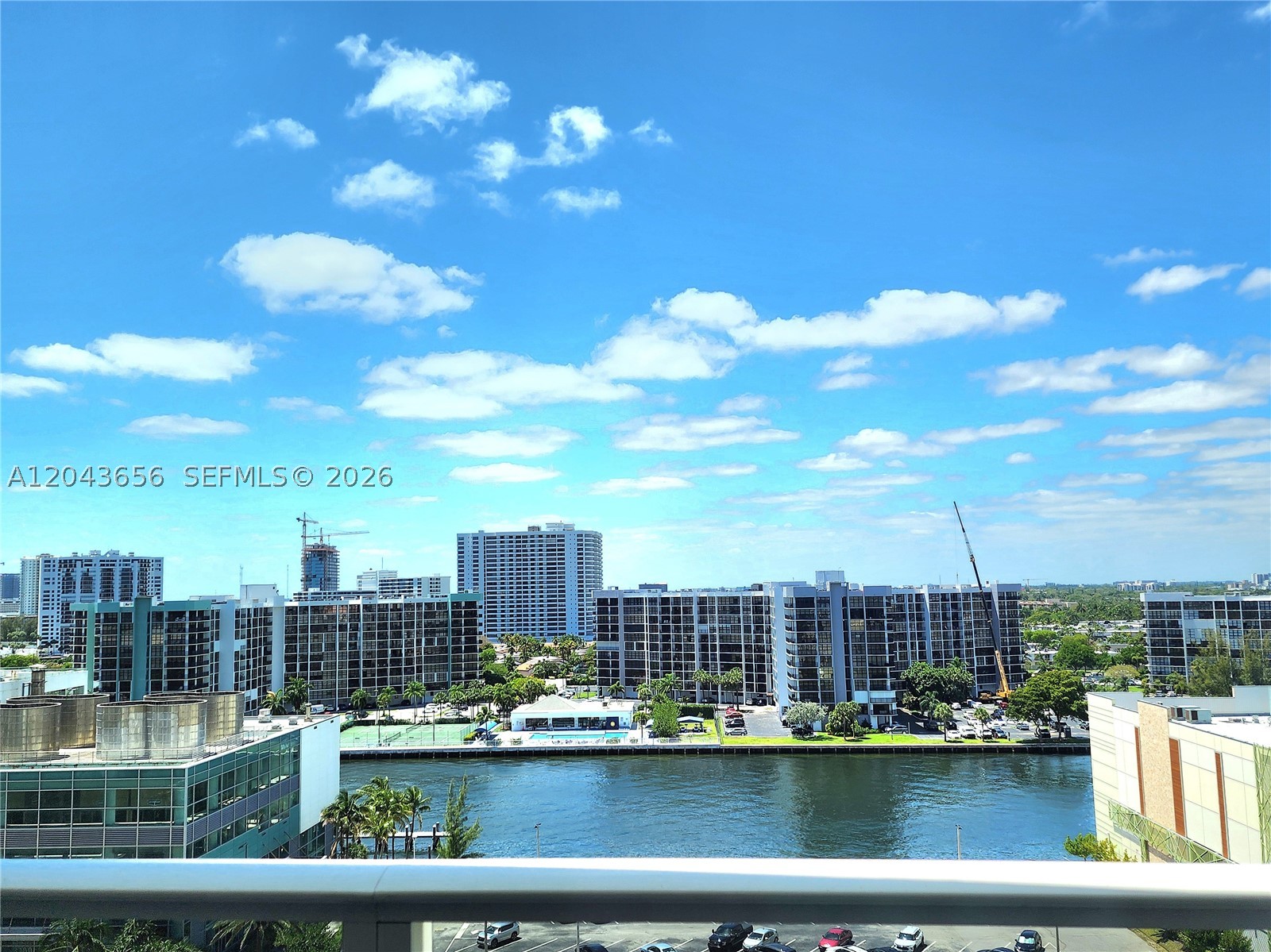 ALEXANDER TOWERS CONDO - Residential