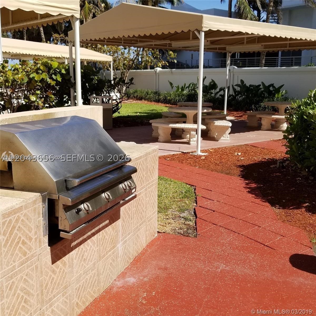 ALEXANDER TOWERS CONDO - Residential